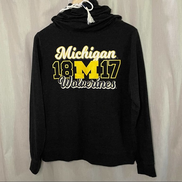 University of Michigan Wolverines Dark Gray, White & Gold Funnel Neck Pull-Over - Picture 15 of 15